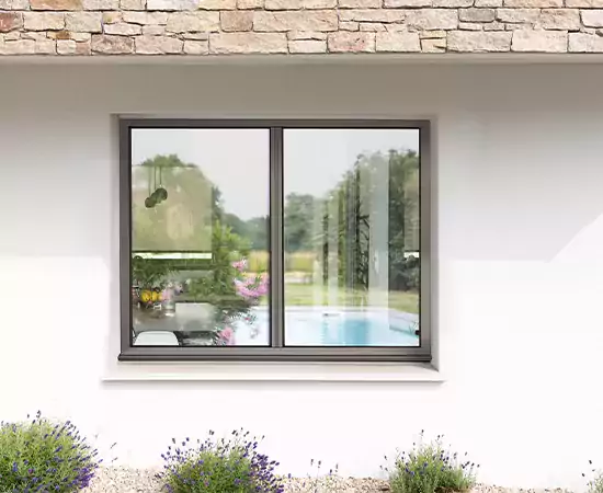 Façade de maison avec la fenêtre aluminium WIBAIE avec option battement réduit