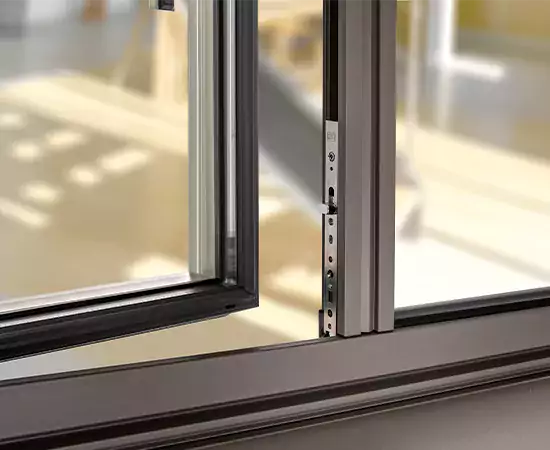 Zoom sur le battement réduit de la nouvelle fenêtre aluminium WIBAIE