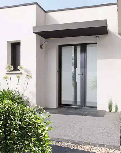 Vue extérieure porte vitrée Mira gamme Cristalline en aluminium WIBAIE