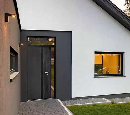 Élégance du noir, look full black pour une atmosphère chic