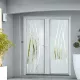 Vitrage décoratif, effet miroir, laquage… façonner votre entrée avec une porte entièrement vitrée.